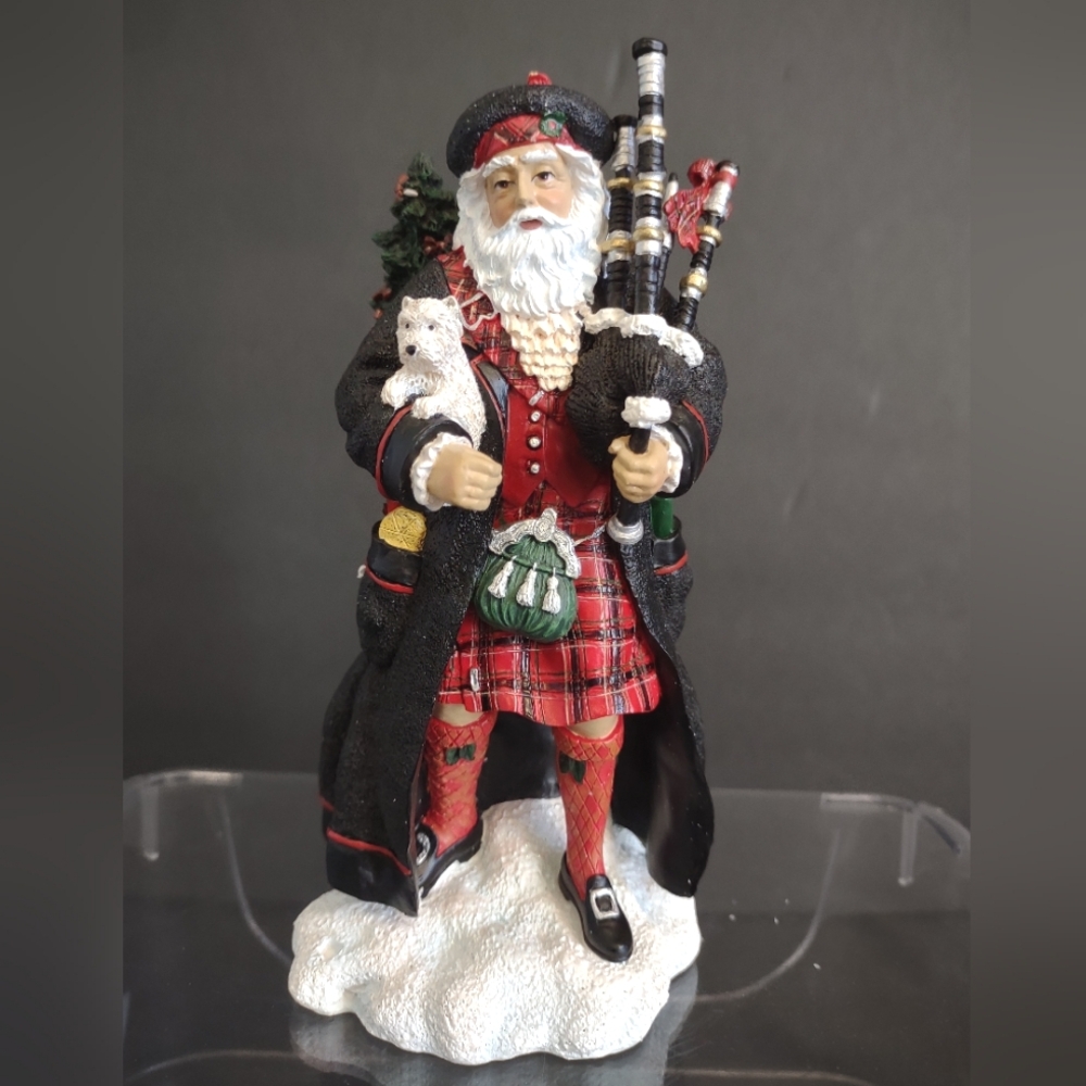 Pipka Scottish Santa 2002 Numbered 5510 of 9700 Design #11341 Prizm VTG Figurine